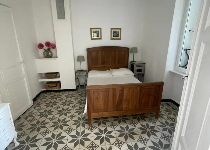 Maison De La Fontaine Дом отдыха *